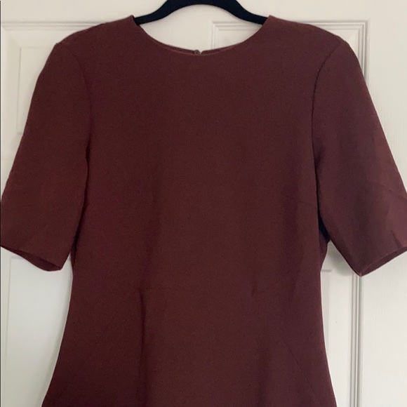 Cut out back fitted dress - Picture 3 of 4